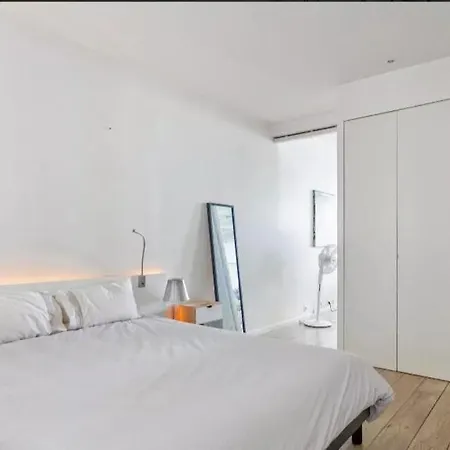 Le Marais Apartment